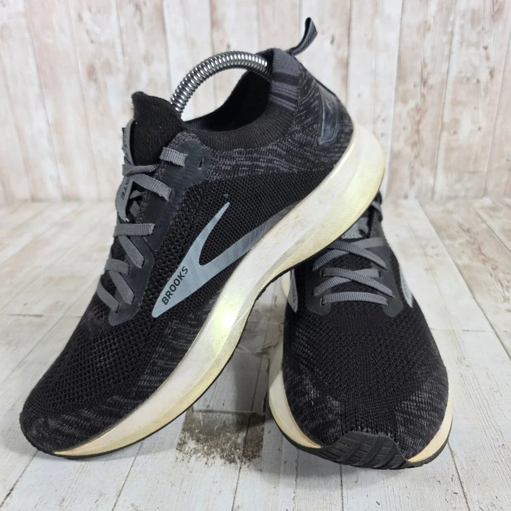 Brooks levitate running